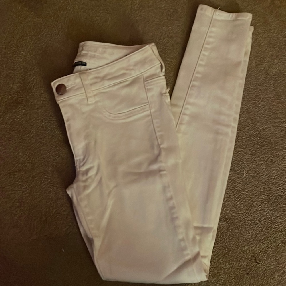 AE White Skinny Jeans | SIZE: 2 Regular
